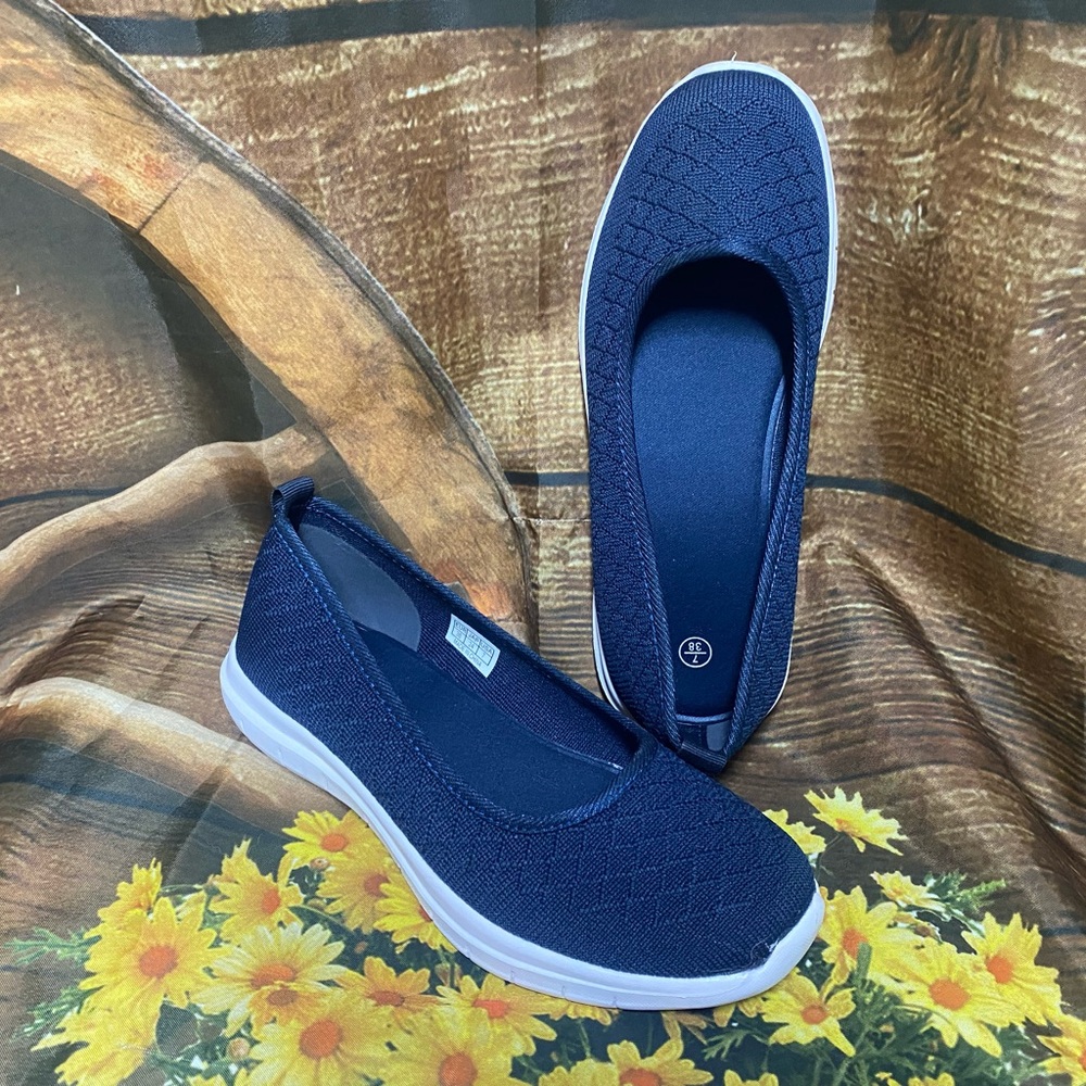 NWOT Slip on shoes